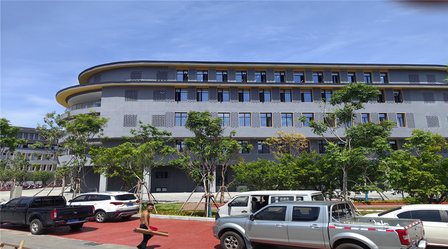 海南中央民族大學UHPC幕墻板工程案例