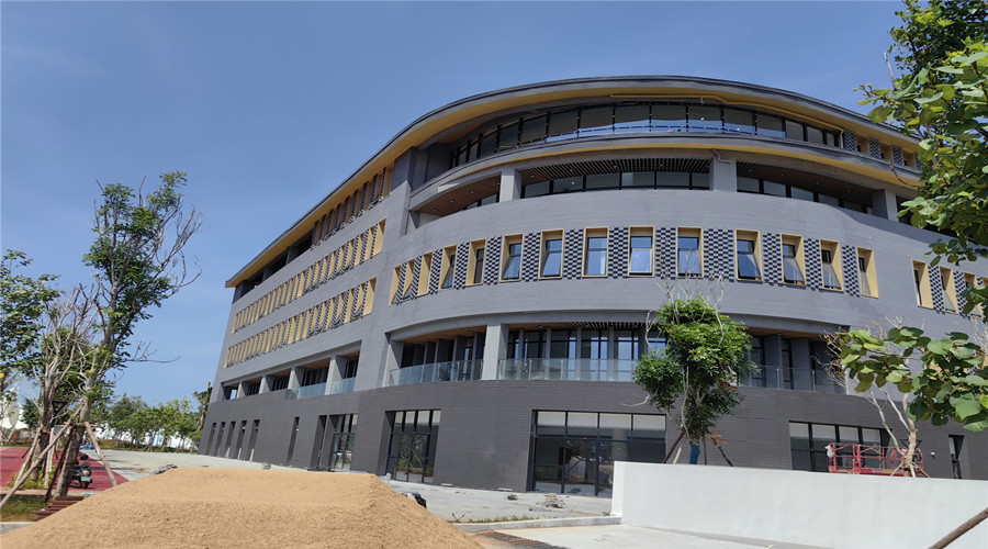 海南中央民族大學UHPC幕墻板工程案例