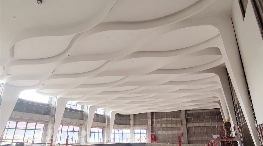 深汕高中園游泳館GRG吊頂項目