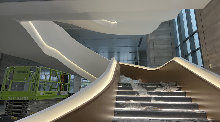 茂名天譽(yù)壹品GRG旋轉(zhuǎn)樓梯