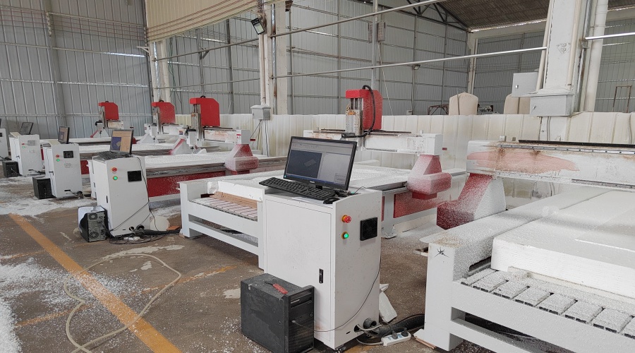 飾紀(jì)上品引進(jìn)五軸雕刻機